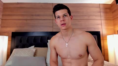 Marco Sullivan online show from 01.12.25