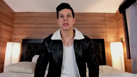 Marco Sullivan online show from 02.12.25