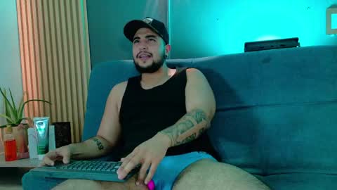 Snapshot of marcus_aress chatting on 05.21.26 marcus_aress online show from 05.21.26