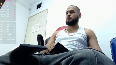 Snapshot of marcus_soler chatting on 10.18.25 marcus_soler online show from 10.18.25