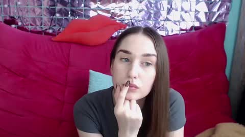 Snapshot of margarettii chatting on 02.20.25 margarettii online show from 02.20.25