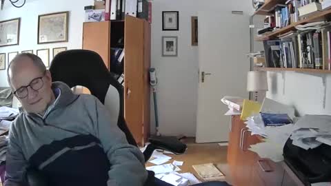 Snapshot of marginalie chatting on 02.16.25 marginalie online show from 02.16.25