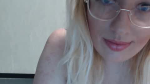 Snapshot of margo_shine chatting on 01.06.26 margo_shine online show from 01.06.26