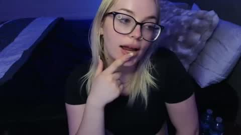 Snapshot of margot_robbie7 chatting on 07.22.26 margot_robbie7 online show from 07.22.26