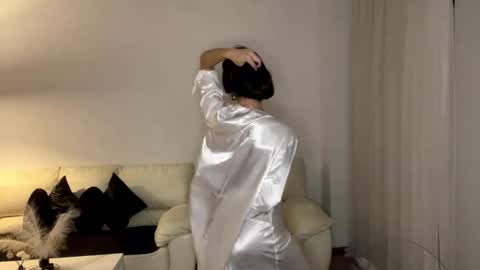 Snapshot of margotdeville chatting on 09.21.25 Margot online show from 09.21.25