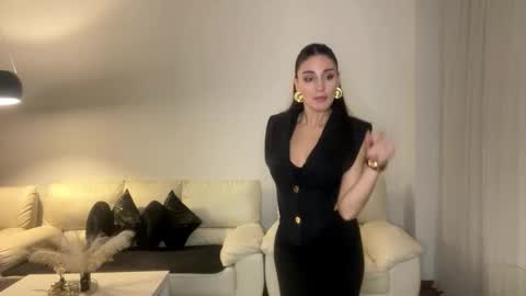 Snapshot of margotdeville chatting on 10.19.25 Margot online show from 10.19.25