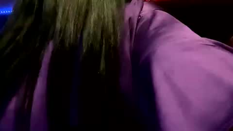 Mari Bee online show from 03.07.26