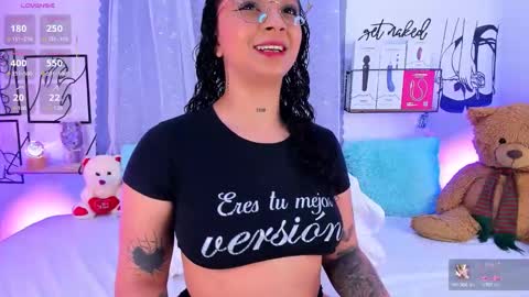 Mari Sweett  online show from 11.24.25