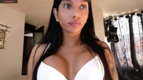 Snapshot of maria_cardenas chatting on 10.14.25 maria online show from 10.14.25