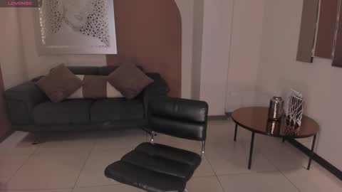 MARIA HERRERA  online show from 10.21.25