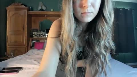 Snapshot of mariahpinkkitty chatting on 06.30.26 Pinkkitty online show from 06.30.26