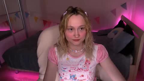 Snapshot of mariamilkis chatting on 01.29.25 Maria online show from 01.29.25