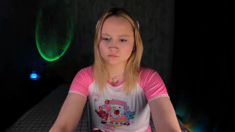 Snapshot of mariamilkis chatting on 02.10.25 Maria online show from 02.10.25