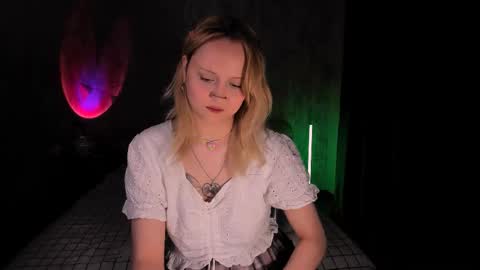 Snapshot of mariamilkis chatting on 02.14.25 Maria online show from 02.14.25