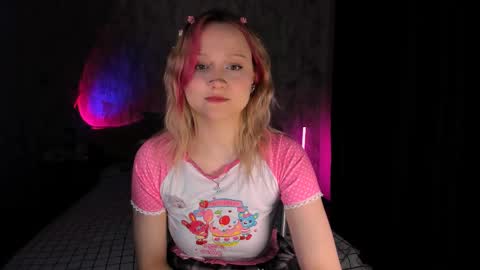 Snapshot of mariamilkis chatting on 02.17.25 Maria online show from 02.17.25