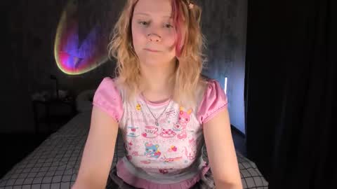Snapshot of mariamilkis chatting on 02.22.25 Maria online show from 02.22.25