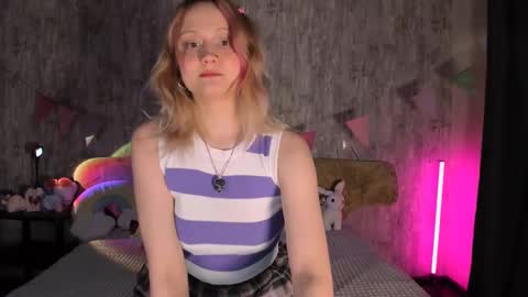 Snapshot of mariamilkis chatting on 02.26.25 Maria online show from 02.26.25