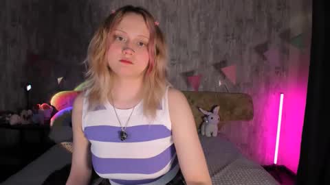 Snapshot of mariamilkis chatting on 02.26.25 Maria online show from 02.26.25