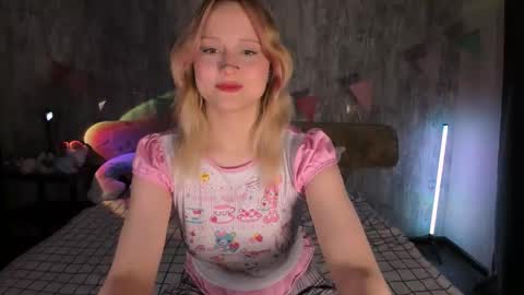 Snapshot of mariamilkis chatting on 02.27.25 Maria online show from 02.27.25