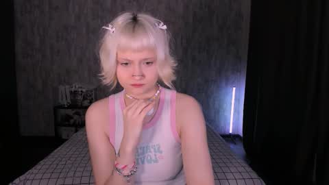 Snapshot of mariamilkis chatting on 10.01.25 Maria online show from 10.01.25