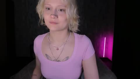 Snapshot of mariamilkis chatting on 10.07.25 Maria online show from 10.07.25