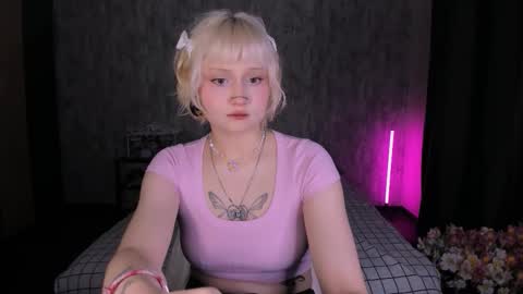 Snapshot of mariamilkis chatting on 10.21.25 Maria online show from 10.21.25