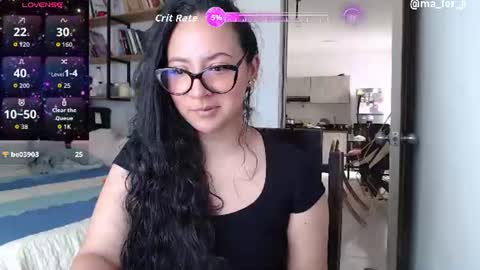 Snapshot of mariamualata chatting on 06.25.26 mariamualata online show from 06.25.26