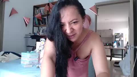 Snapshot of mariamualata chatting on 07.31.26 mariamualata online show from 07.31.26