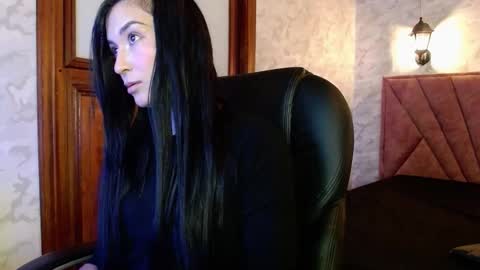 Mariana online show from 12.14.25