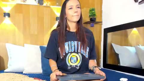 Mariana Angel online show from 10.13.25