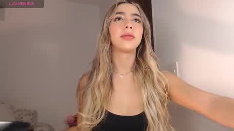 Mariana online show from 10.27.25