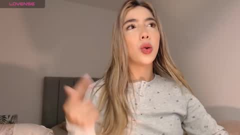 Snapshot of mariana_es chatting on 02.08.26 Mariana online show from 02.08.26