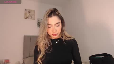 Snapshot of mariana_es chatting on 02.18.26 Mariana online show from 02.18.26