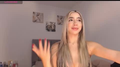 Mariana online show from 03.18.26