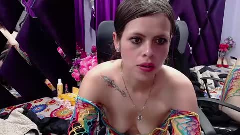 Snapshot of marianathompson_ chatting on 12.12.24 MarianaThomsop online show from 12.12.24