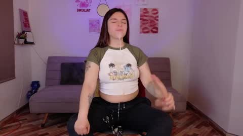 mariangeel_ online show from 10.30.25