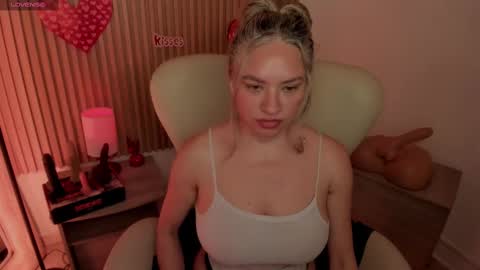 Marian Love  online show from 02.16.25