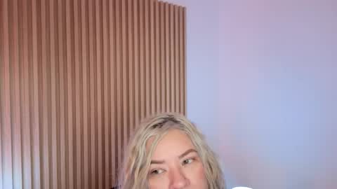 Marian Love  online show from 01.12.26