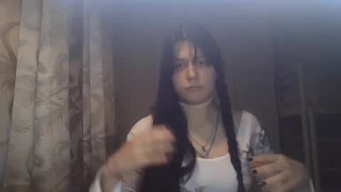 Snapshot of marianmollberg chatting on 06.18.26 Marian online show from 06.18.26