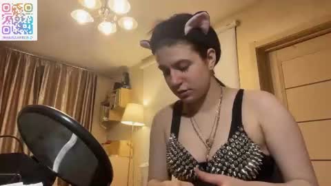 Snapshot of marianmollberg chatting on 07.18.26 Marian online show from 07.18.26