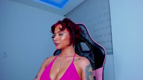 M A R I A N E online show from 02.18.25