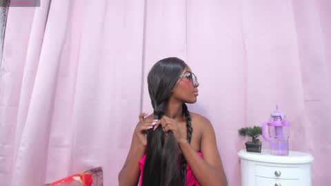 Snapshot of marianrosse chatting on 05.20.26 marianrosse online show from 05.20.26