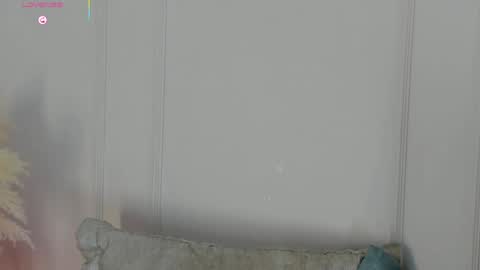 Snapshot of mariapettit chatting on 06.06.26 Maria Pettit online show from 06.06.26