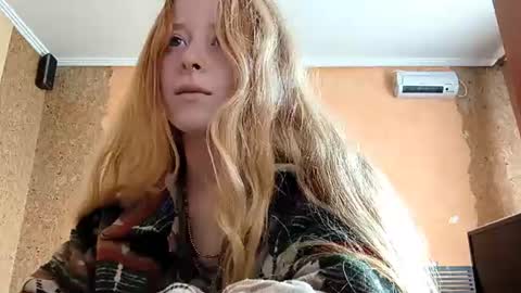 Snapshot of maricagorgo chatting on 06.14.26 Kate online show from 06.14.26