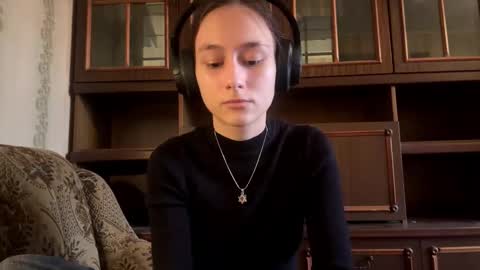 Snapshot of maricruzsilleman chatting on 03.12.26 Lois online show from 03.12.26