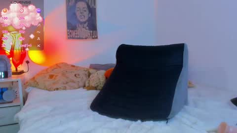 Snapshot of marieetaylor chatting on 05.19.26 Mariee online show from 05.19.26