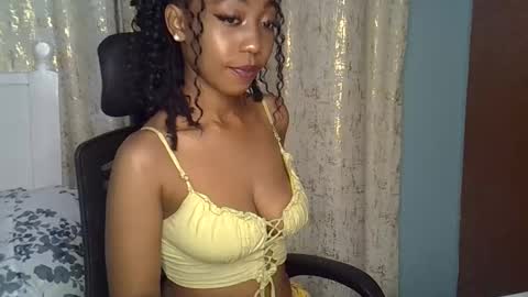 Snapshot of mariejuana_bliss chatting on 09.11.25 mariejuana online show from 09.11.25