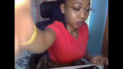 Snapshot of mariejuana_bliss chatting on 09.15.25 mariejuana online show from 09.15.25