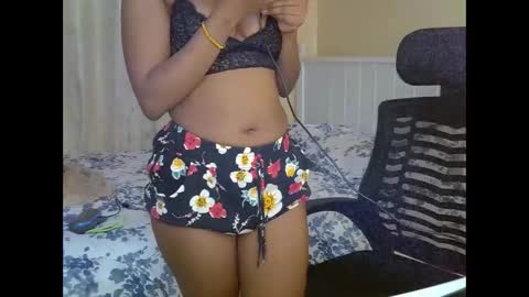 Snapshot of mariejuana_bliss chatting on 10.09.25 mariejuana online show from 10.09.25