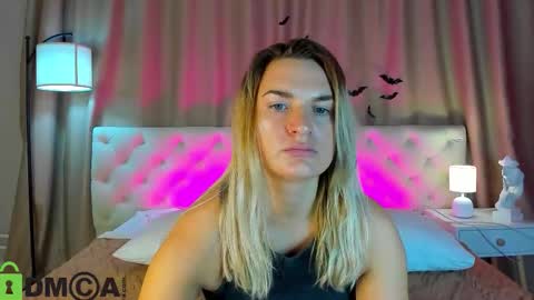 Mariel online show from 11.10.25